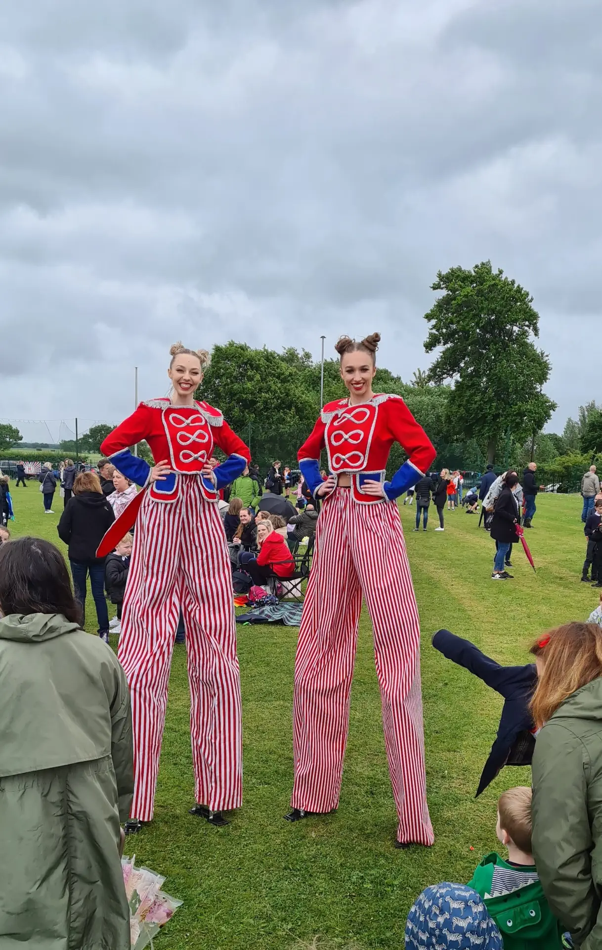 circus stilt walkers hire