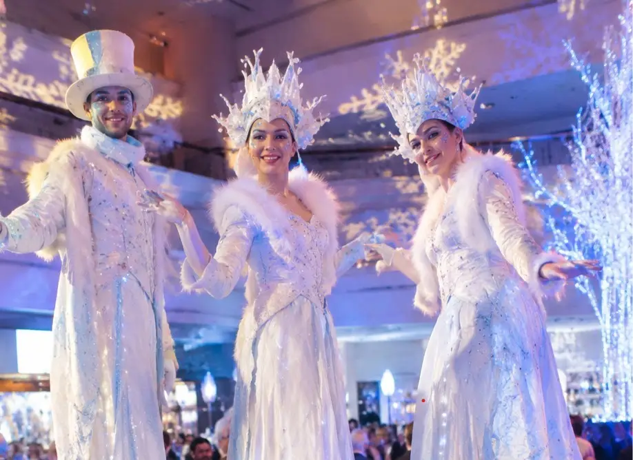 3 winter wonderland stilt walkers